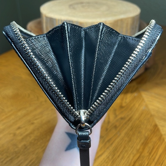 NWT COACH DARCY BOW ACCORDION ZIP WALLET - Picture 11 of 16